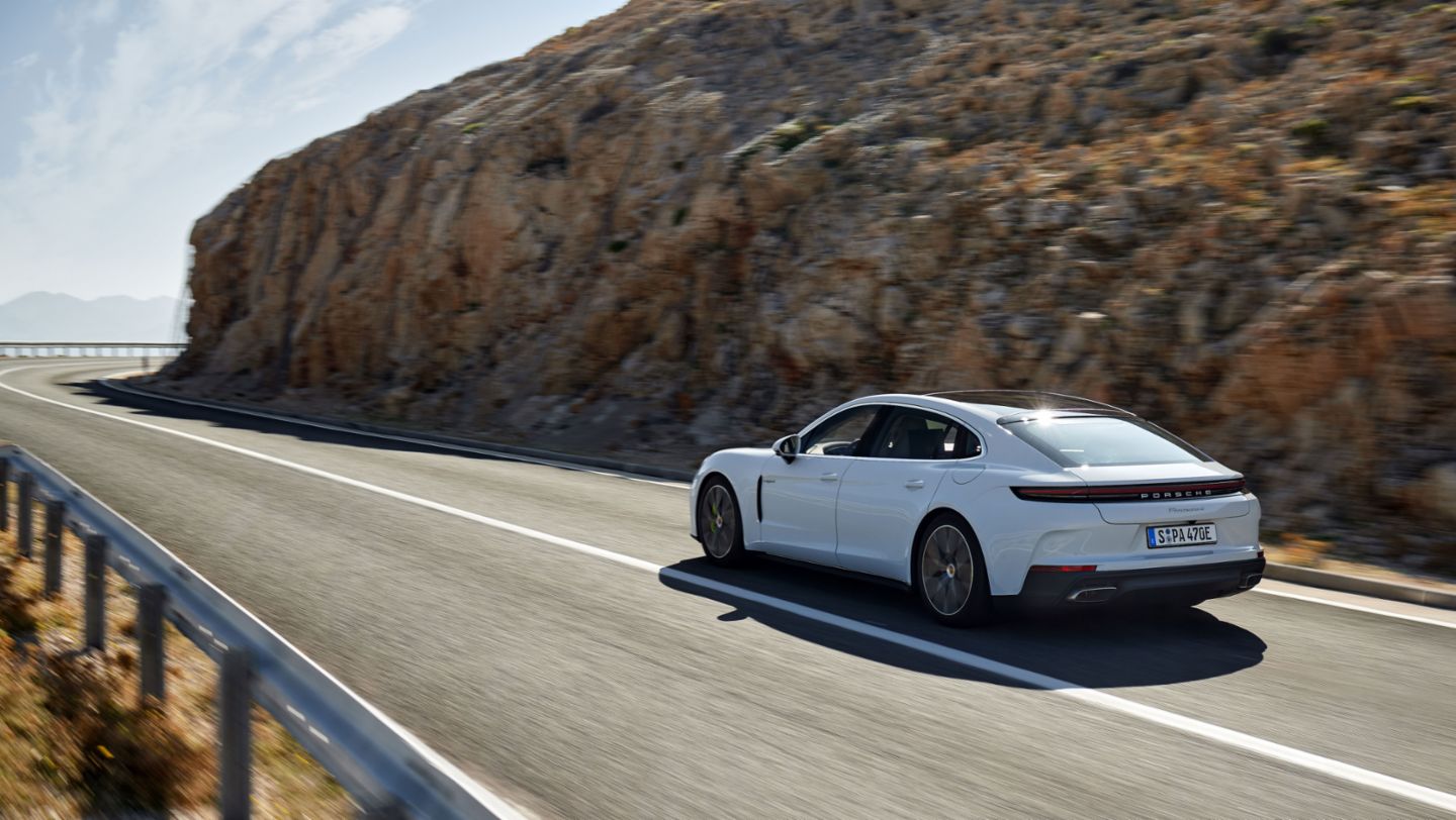 Panamera 4 E-Hybrid Executive, 2024, Porsche AG