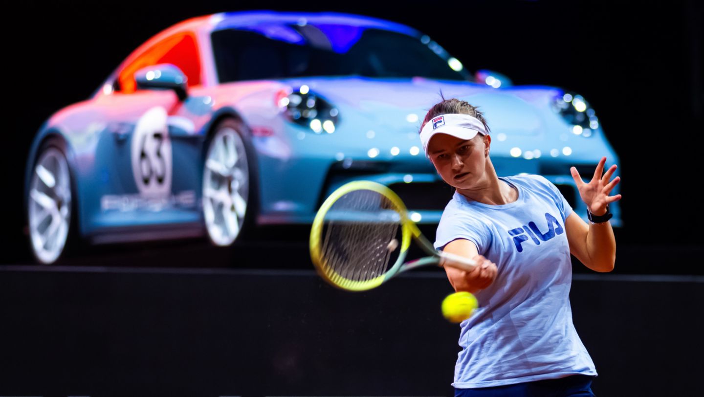 Barbora Krejcikova (CZE), sports director Anke Huber, Porsche Tennis Grand Prix, draw, Stuttgart, 2024, Porsche AG