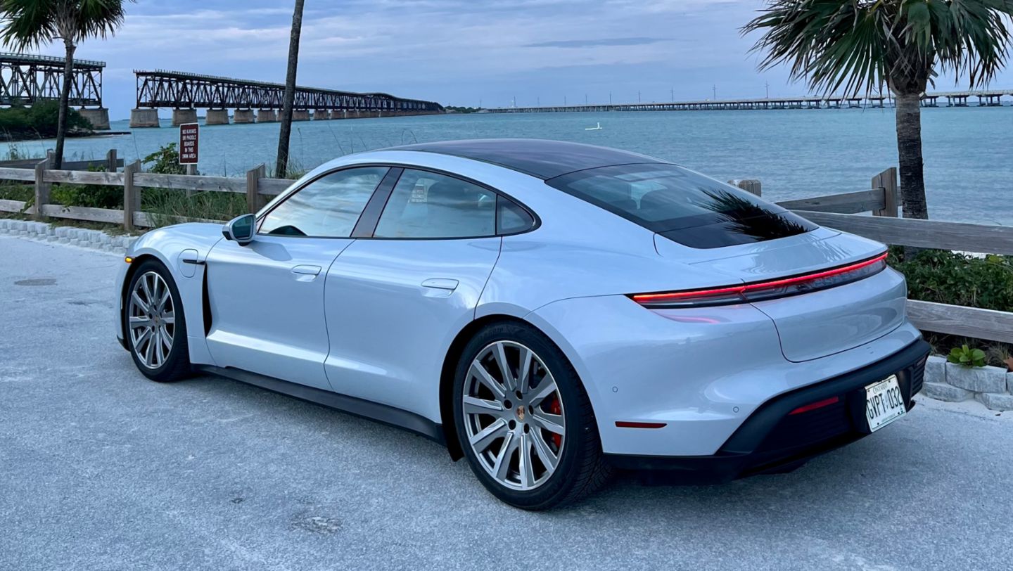 Taycan 4S, ruta de Toronto a Miami, Miami, Florida, EE. UU., 2025, Porsche AG