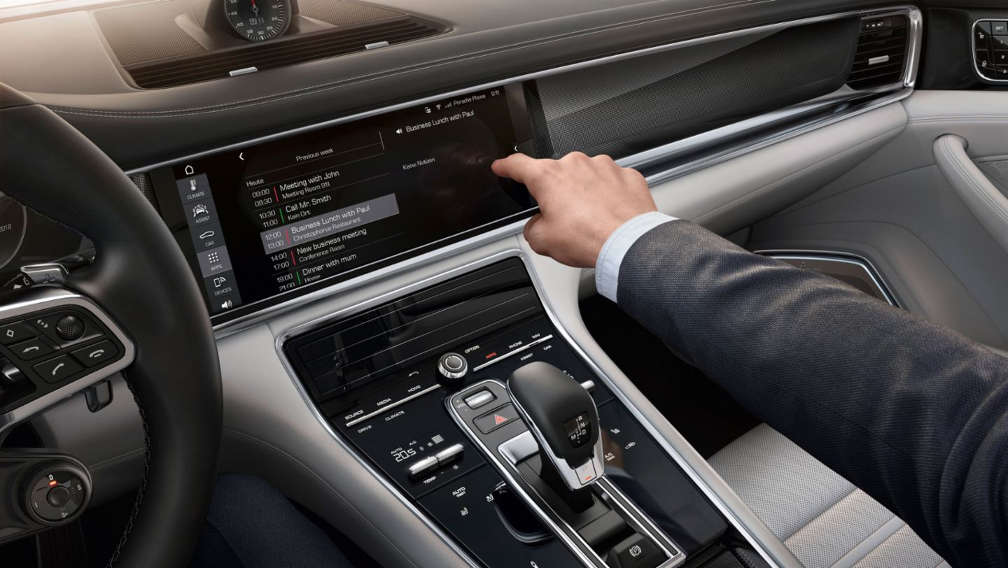 Connect Plus, avanced cockpit, Porsche Connect, Panamera, 2016, Porsche AG